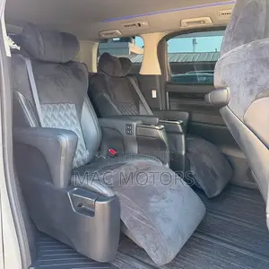Toyota Alphard 2017 White