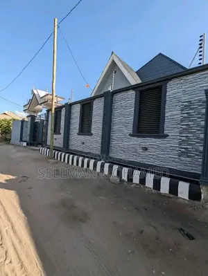 Furnished 4bdrm House in Biriani Real Estate, Charambe for sale