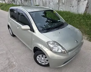 Toyota Passo 2004 Silver