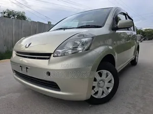 Toyota Passo 2004 Silver