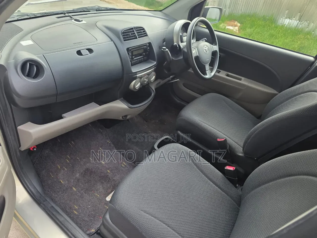 Toyota Passo 2004 Silver