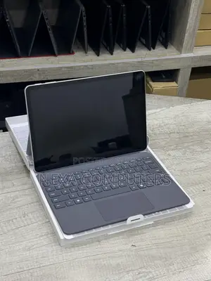 New Laptop Microsoft 16GB Qualcomm Snapdragon X Plus SSD 256GB