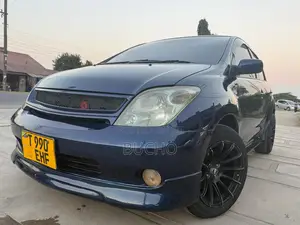 Toyota IST 2002 Blue