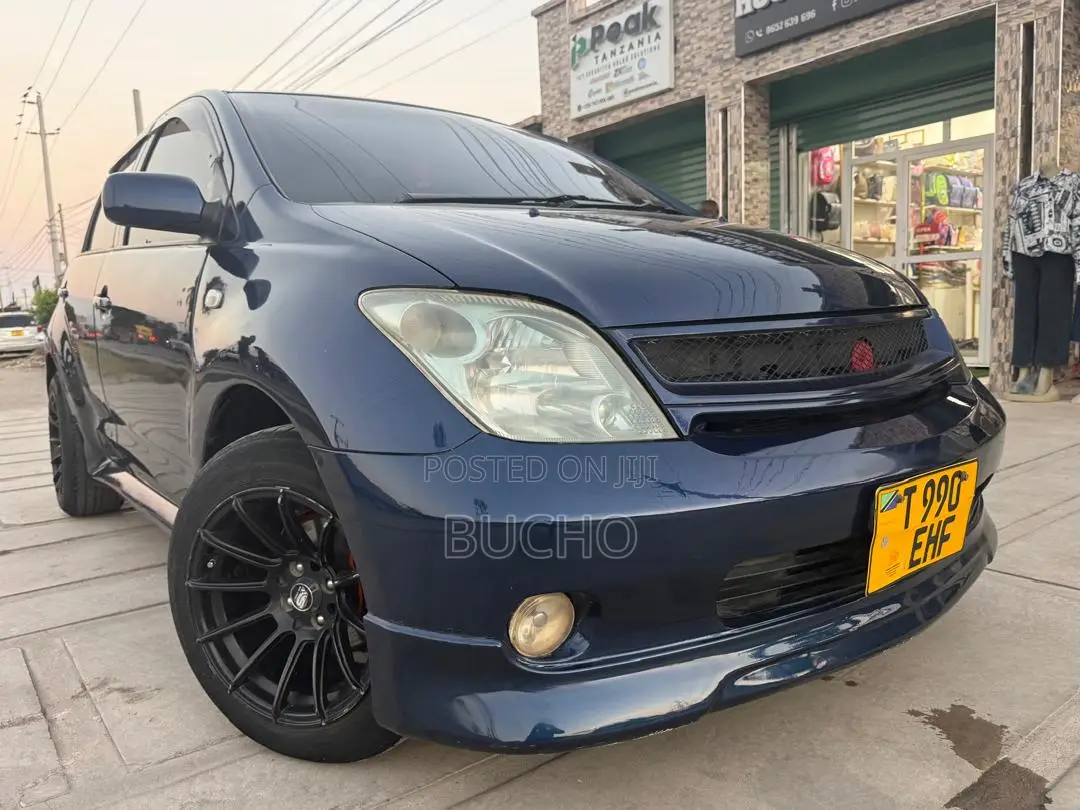 Toyota IST 2002 Blue