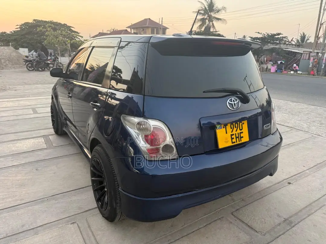 Toyota IST 2002 Blue