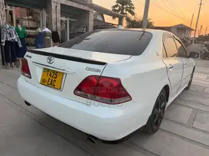 Toyota Crown 2007 White