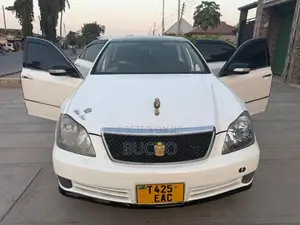 Toyota Crown 2007 White