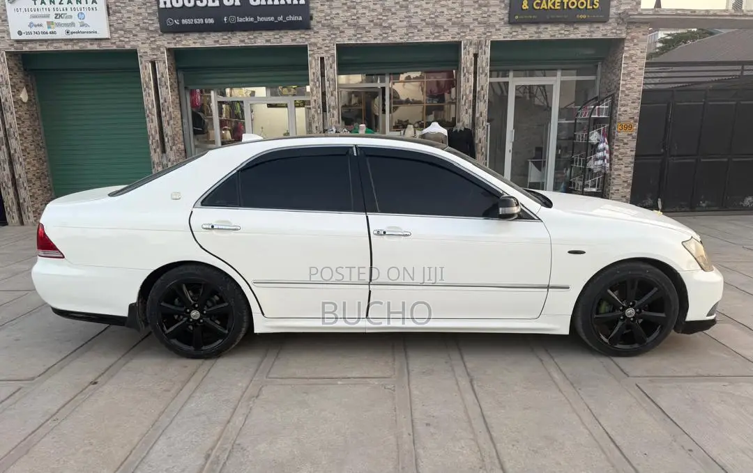 Toyota Crown 2007 White