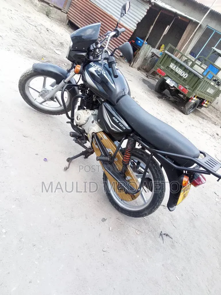Bajaj Boxer 125 2022 Black
