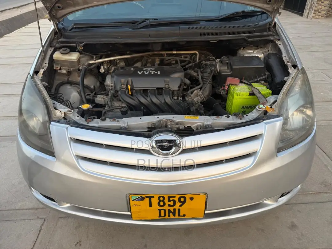 Toyota Corolla Spacio 2003 Gold