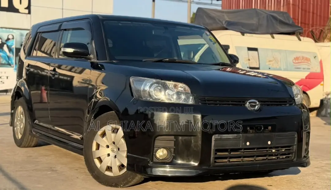 Toyota Corolla Rumion 2010 Black