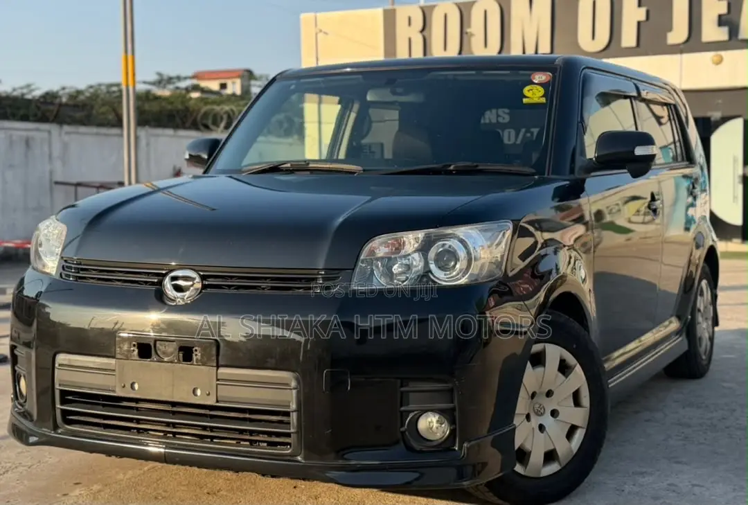 Toyota Corolla Rumion 2010 Black
