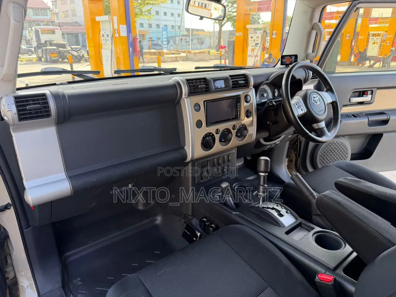 Toyota FJ Cruiser 2022 Beige