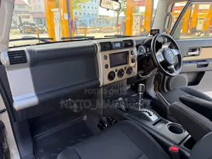 Toyota FJ Cruiser 2022 Beige