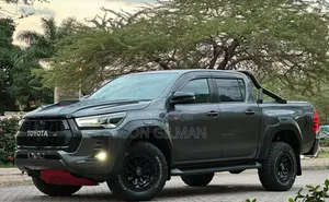 Toyota Hilux 2023 Gray