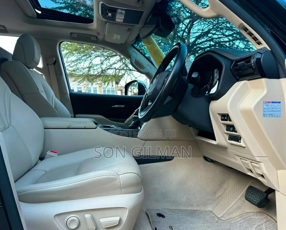 Toyota Land Cruiser 2023 Black