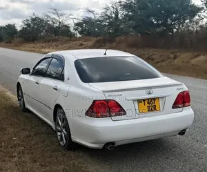 Toyota Crown 2007 White