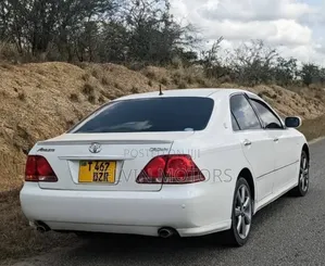 Toyota Crown 2007 White