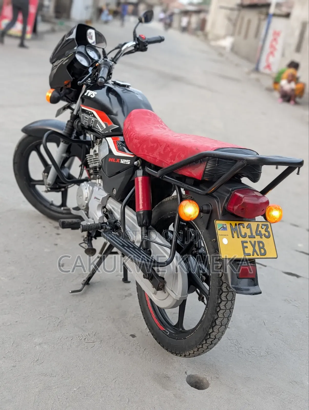 TVS HLX 125 2025 Black