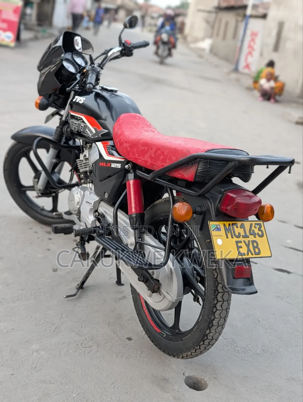 TVS HLX 125 2025 Black