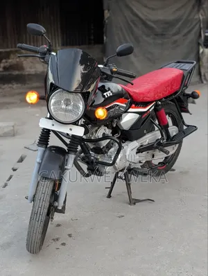 TVS HLX 125 2025 Black