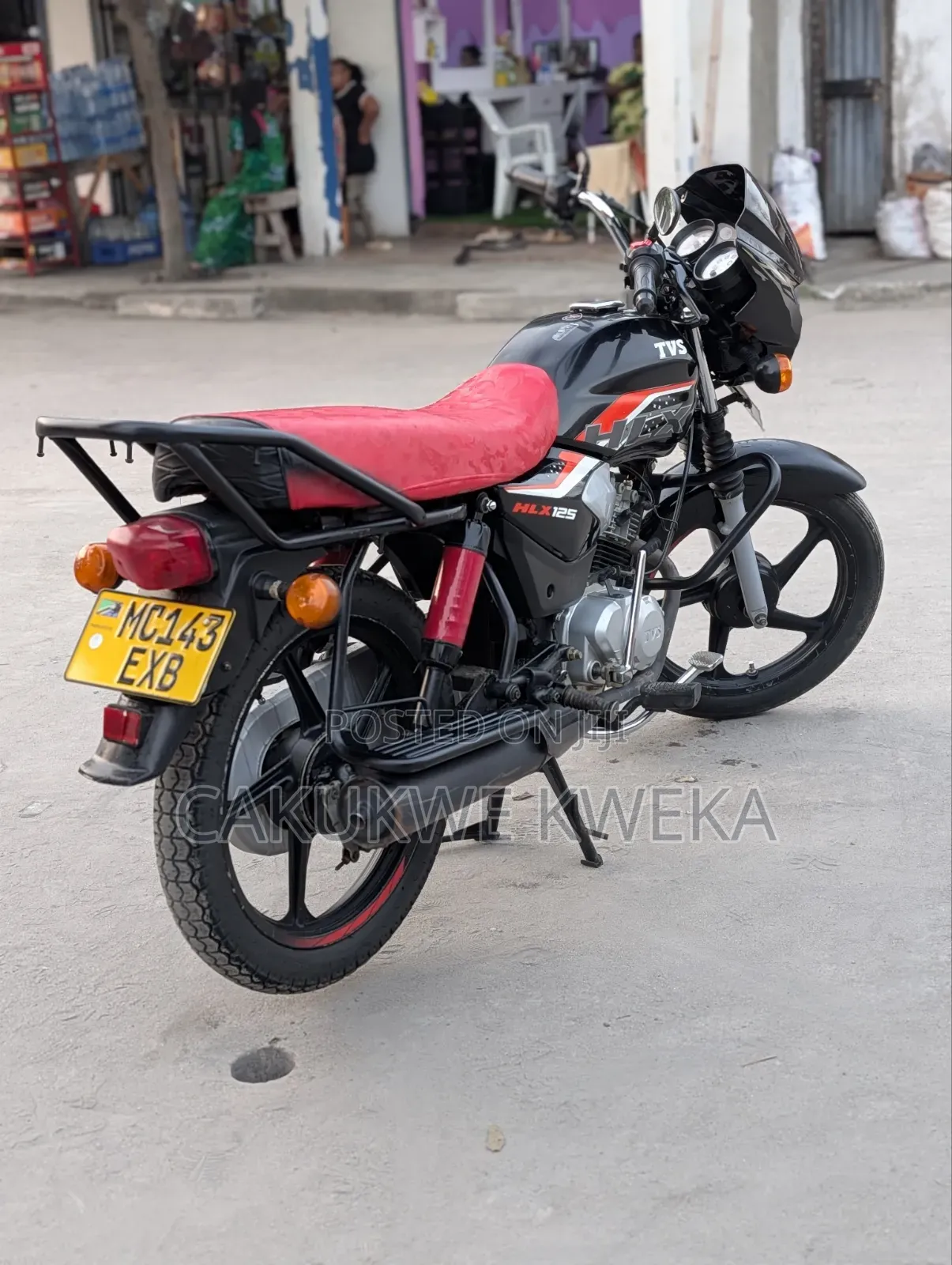 TVS HLX 125 2025 Black