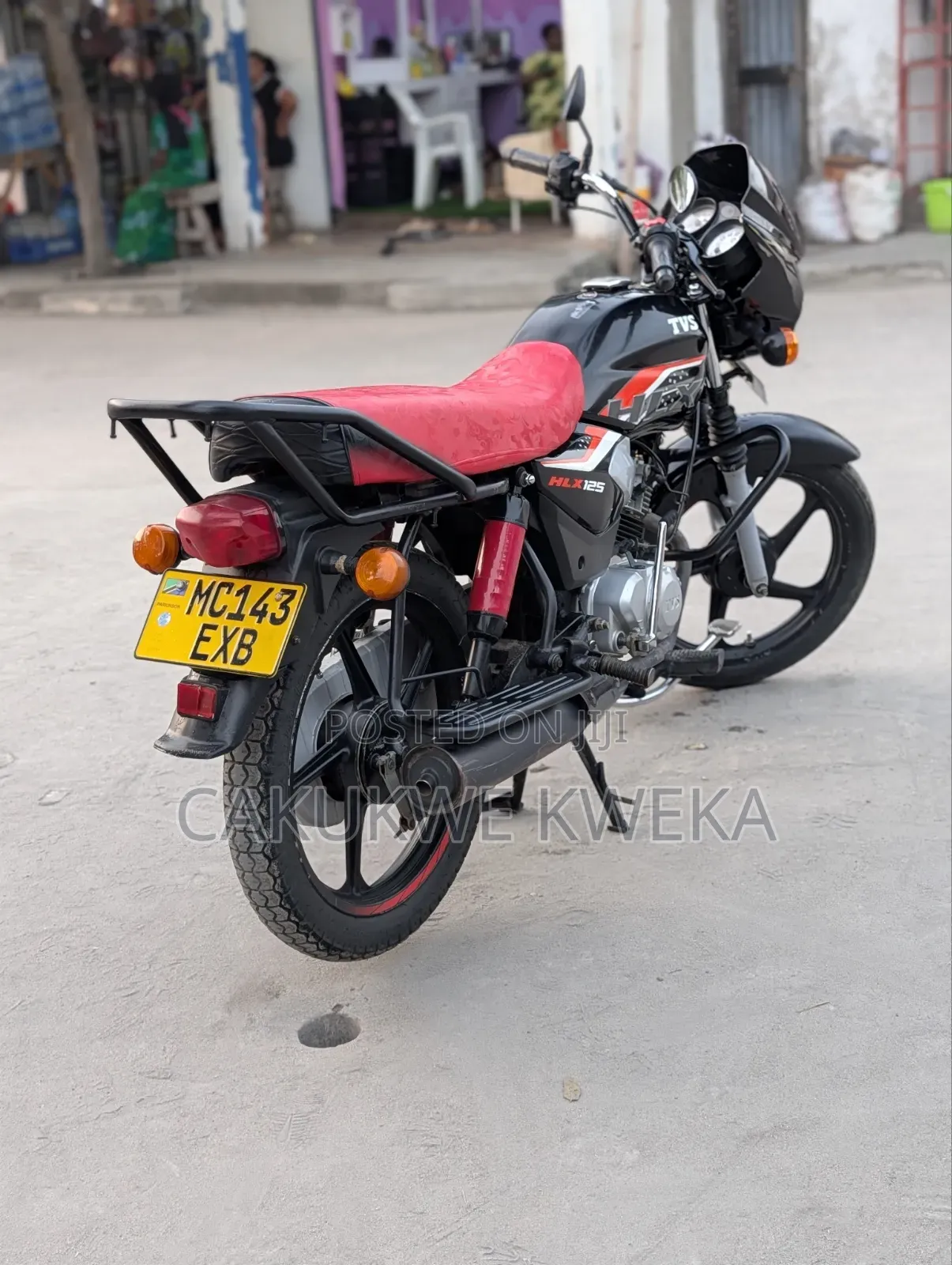TVS HLX 125 2025 Black