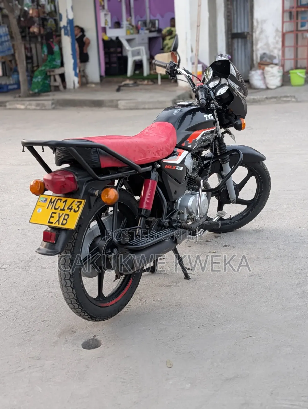 TVS HLX 125 2025 Black
