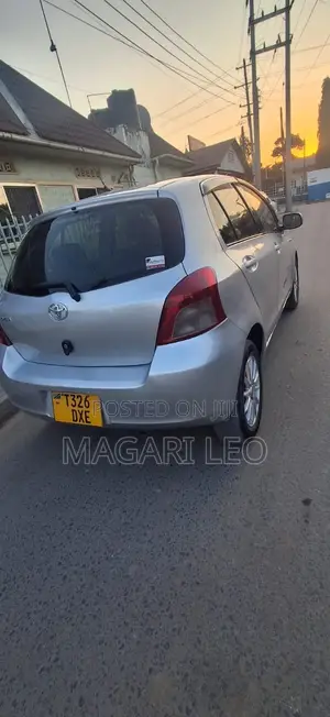 Toyota Vitz 1.5 FWD 5dr 2006 Silver