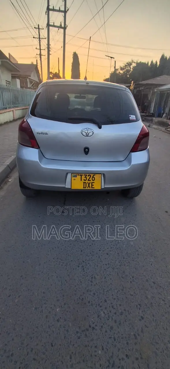 Toyota Vitz 1.5 FWD 5dr 2006 Silver