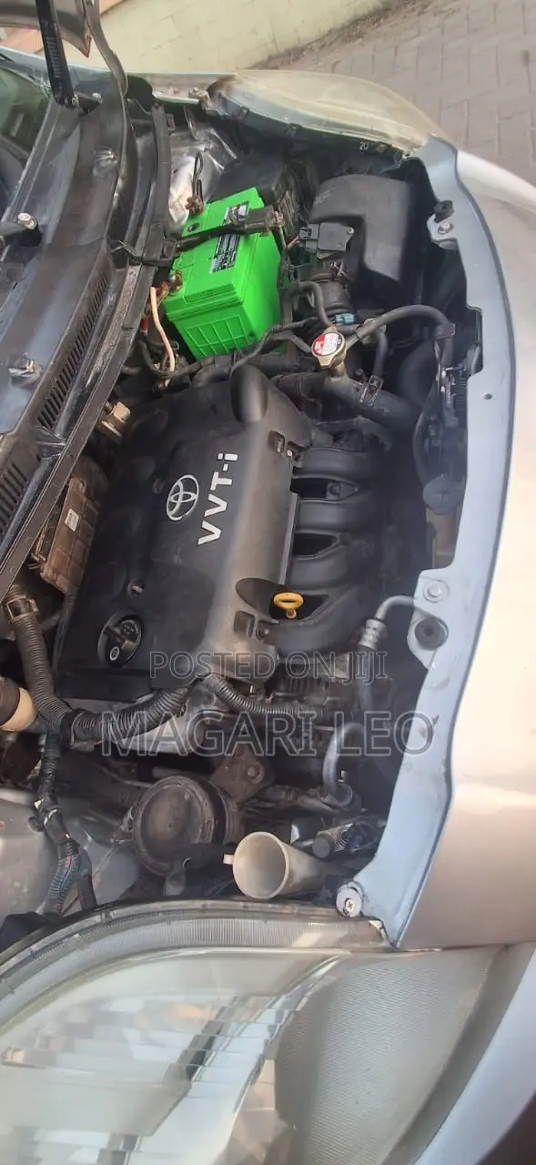 Toyota Vitz 1.5 FWD 5dr 2006 Silver