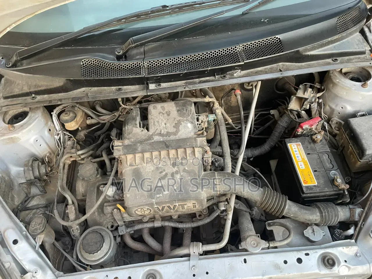 Toyota Vitz 2000 Silver