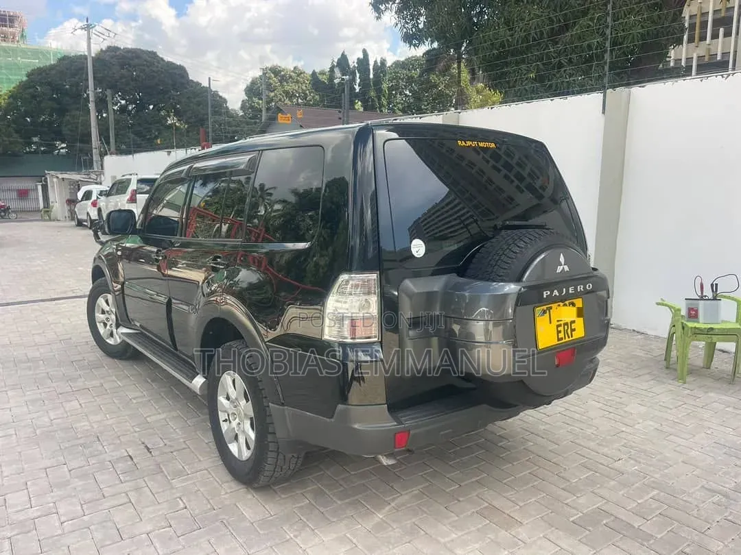 Mitsubishi Pajero 2008 Black