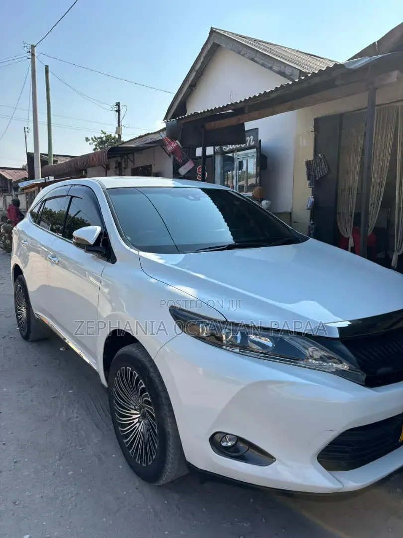 Toyota Harrier 2016 White