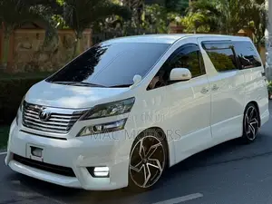 Toyota Vellfire V 2.4 FWD 7-Seater 2010 White