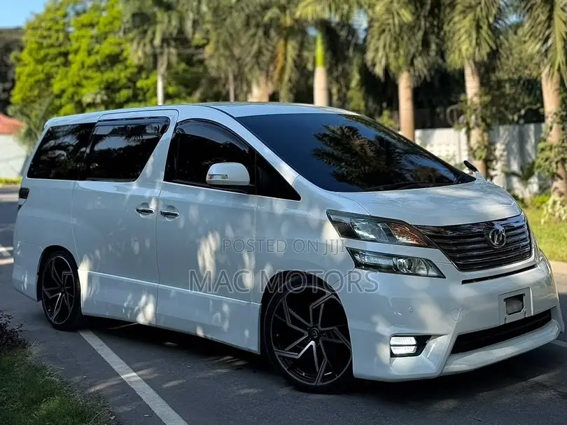 Toyota Vellfire V 2.4 FWD 7-Seater 2010 White