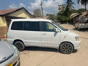Toyota Noah 2001 White