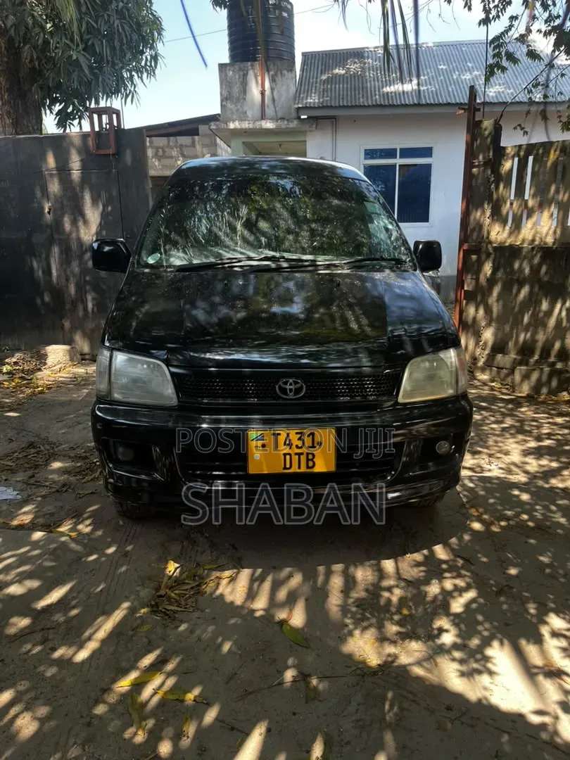 Toyota Noah 2005 Black