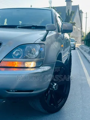 Toyota Harrier 2003 Gold