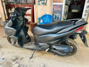 New Vespa GTS 125 Racing Sixties 2020 Black