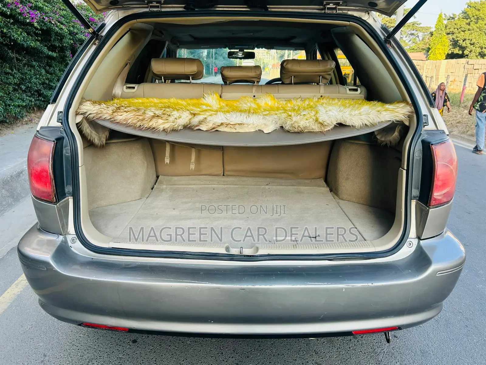 Toyota Harrier 2002 Gold