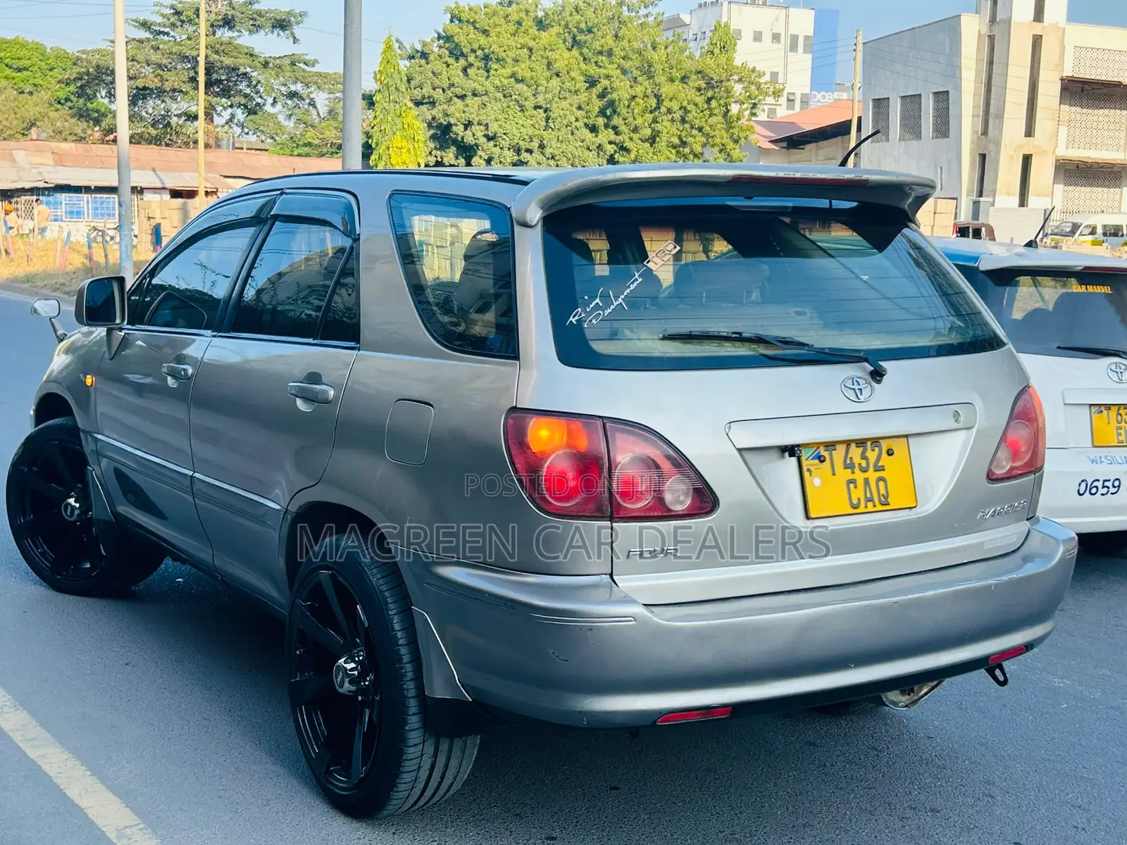 Toyota Harrier 2002 Gold