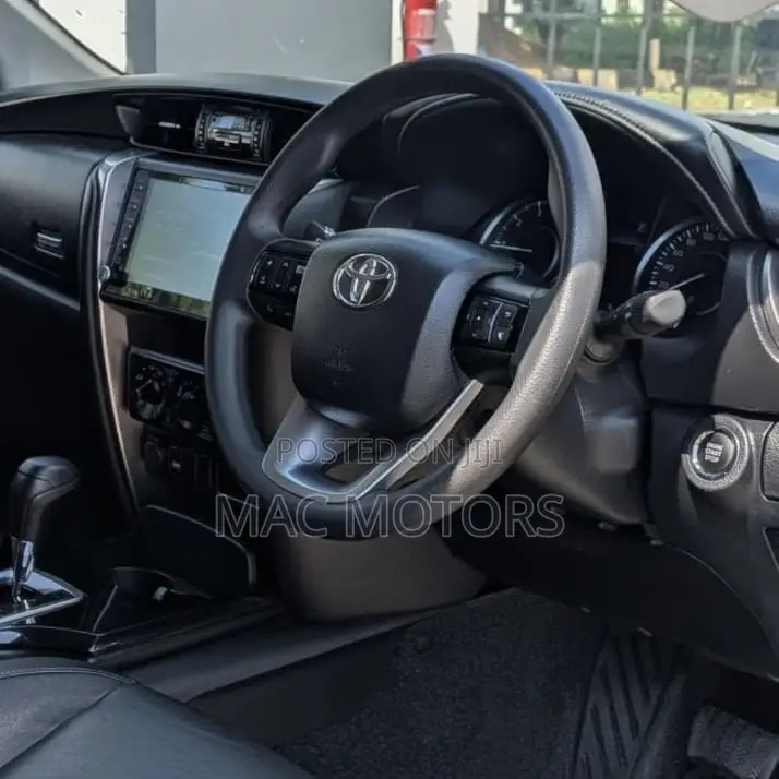 Toyota Fortuner 2.4 D RWD 2024 Gray