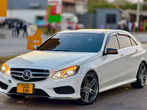 Mercedes-Benz E-Class 2022 White
