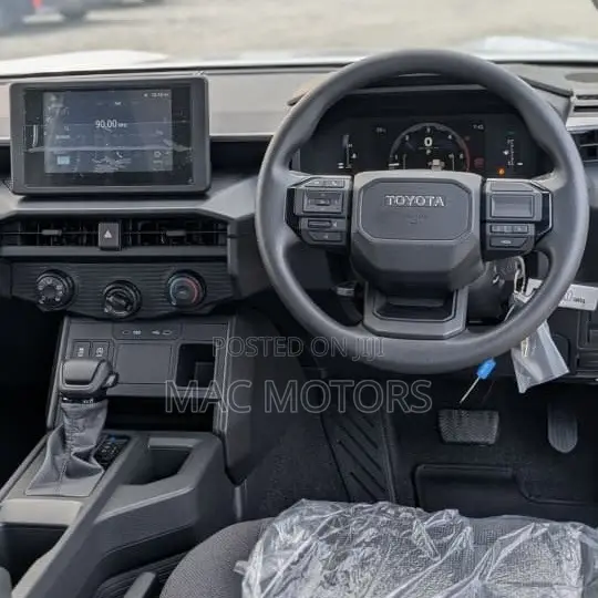 New Toyota Hilux 2026 White