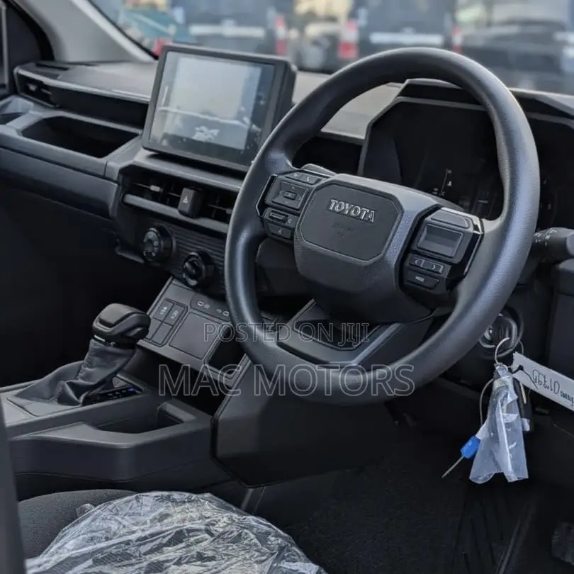 New Toyota Hilux 2026 White