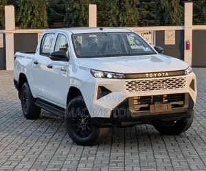New Toyota Hilux 2026 White
