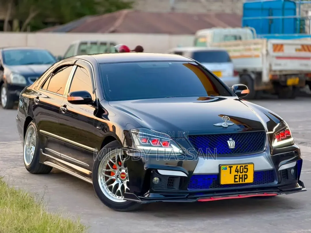 Toyota Crown 2006 Black