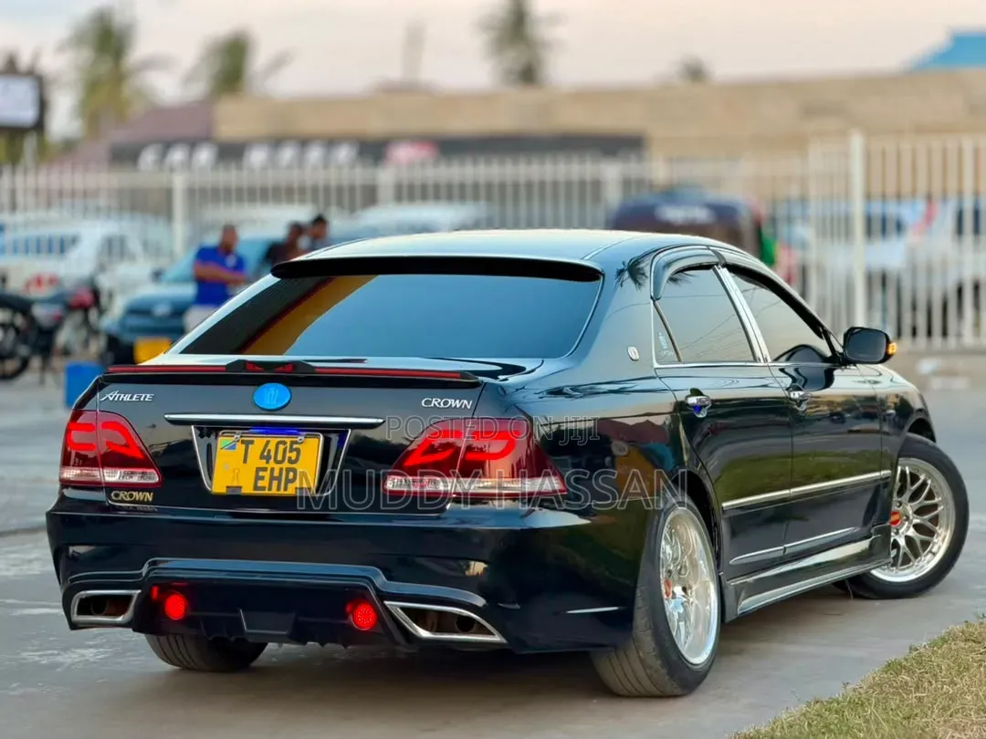 Toyota Crown 2006 Black