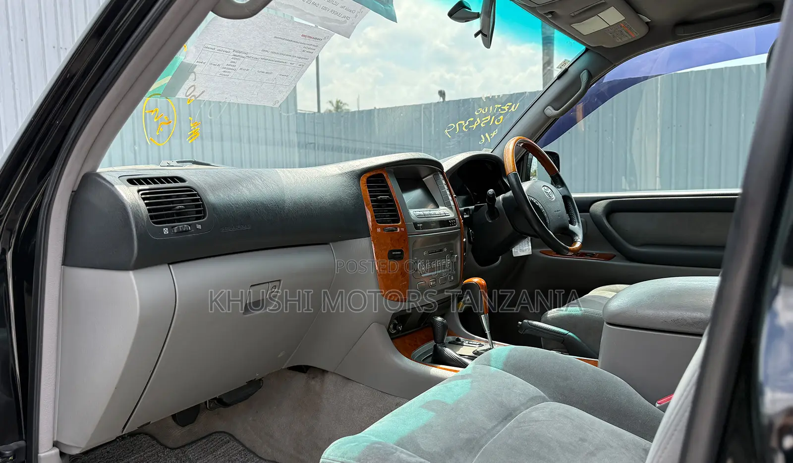 Toyota Land Cruiser 2005 Black
